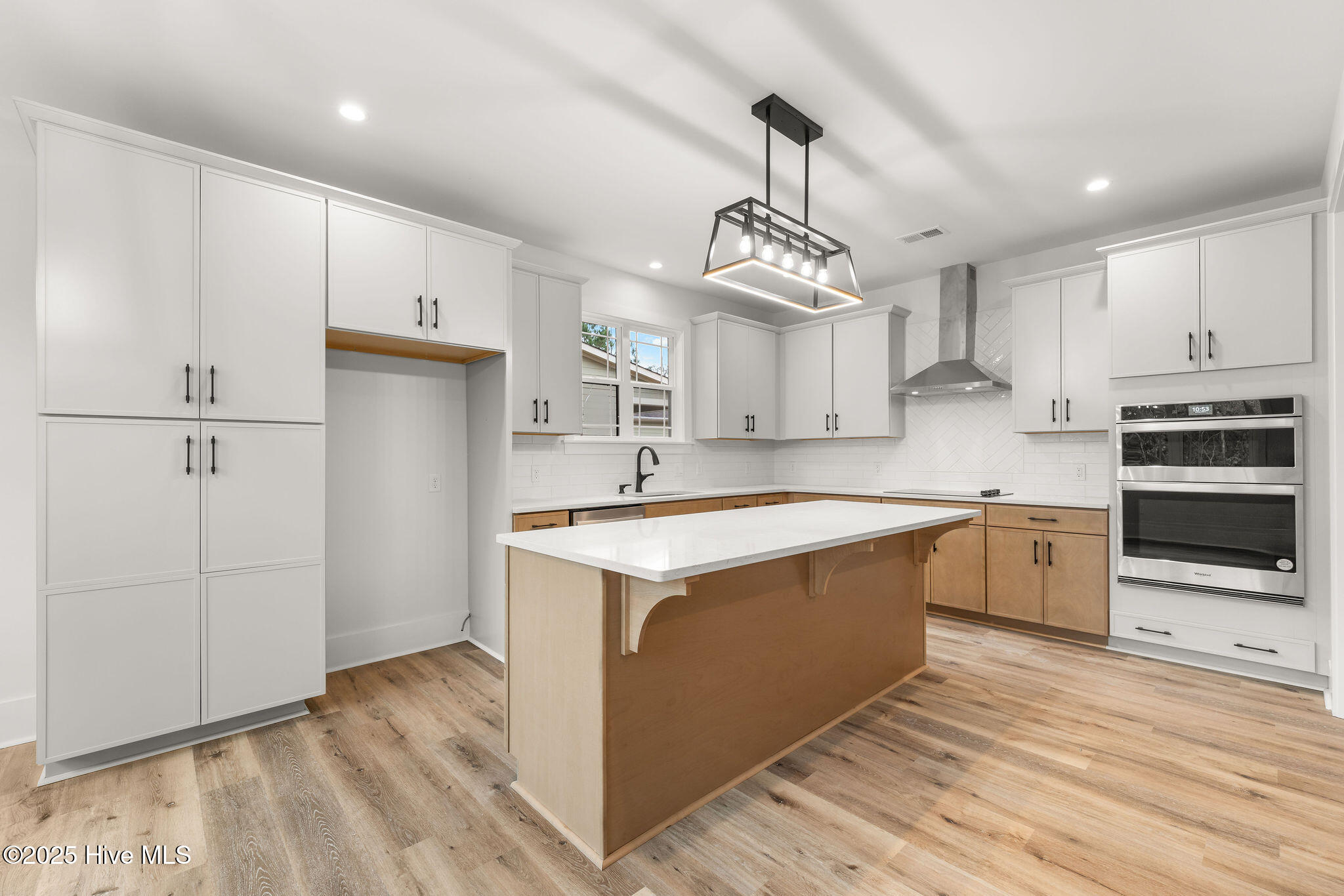 616 Seathwaite Lane SE