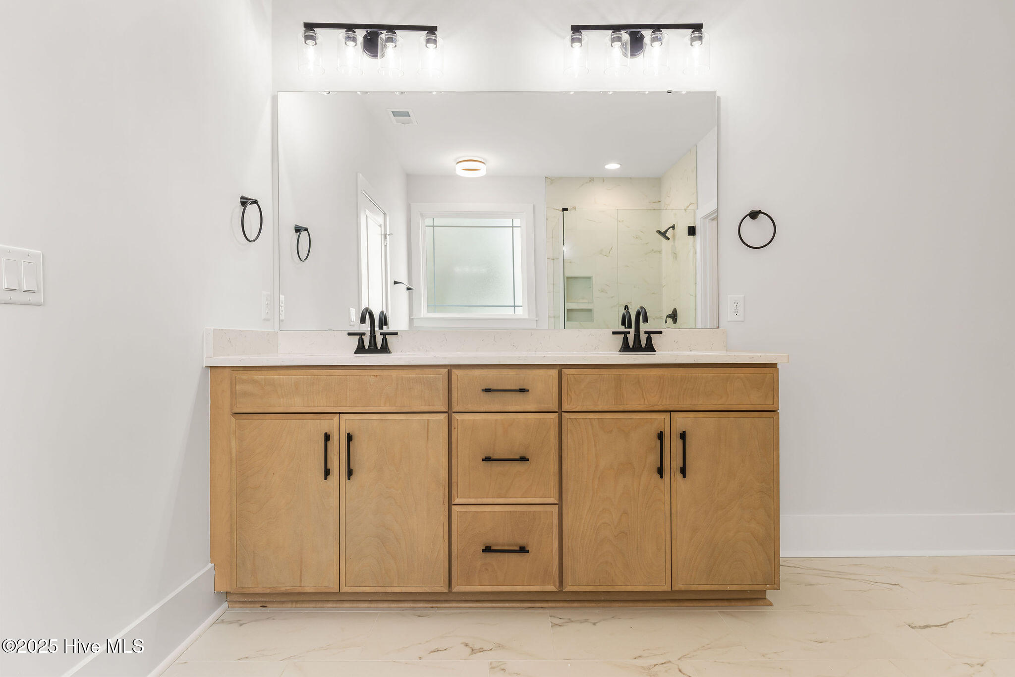 616 Seathwaite Lane SE