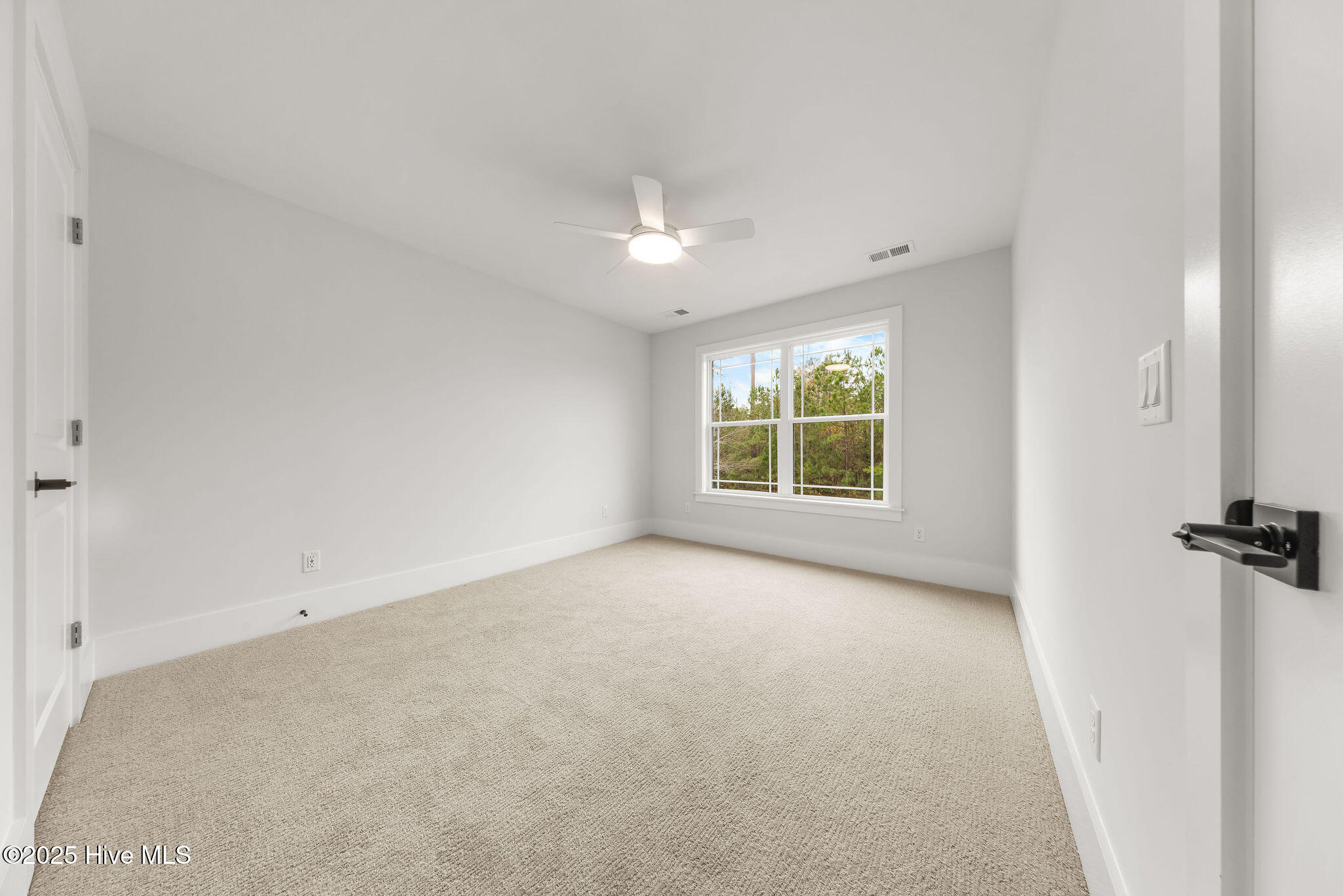 616 Seathwaite Lane SE