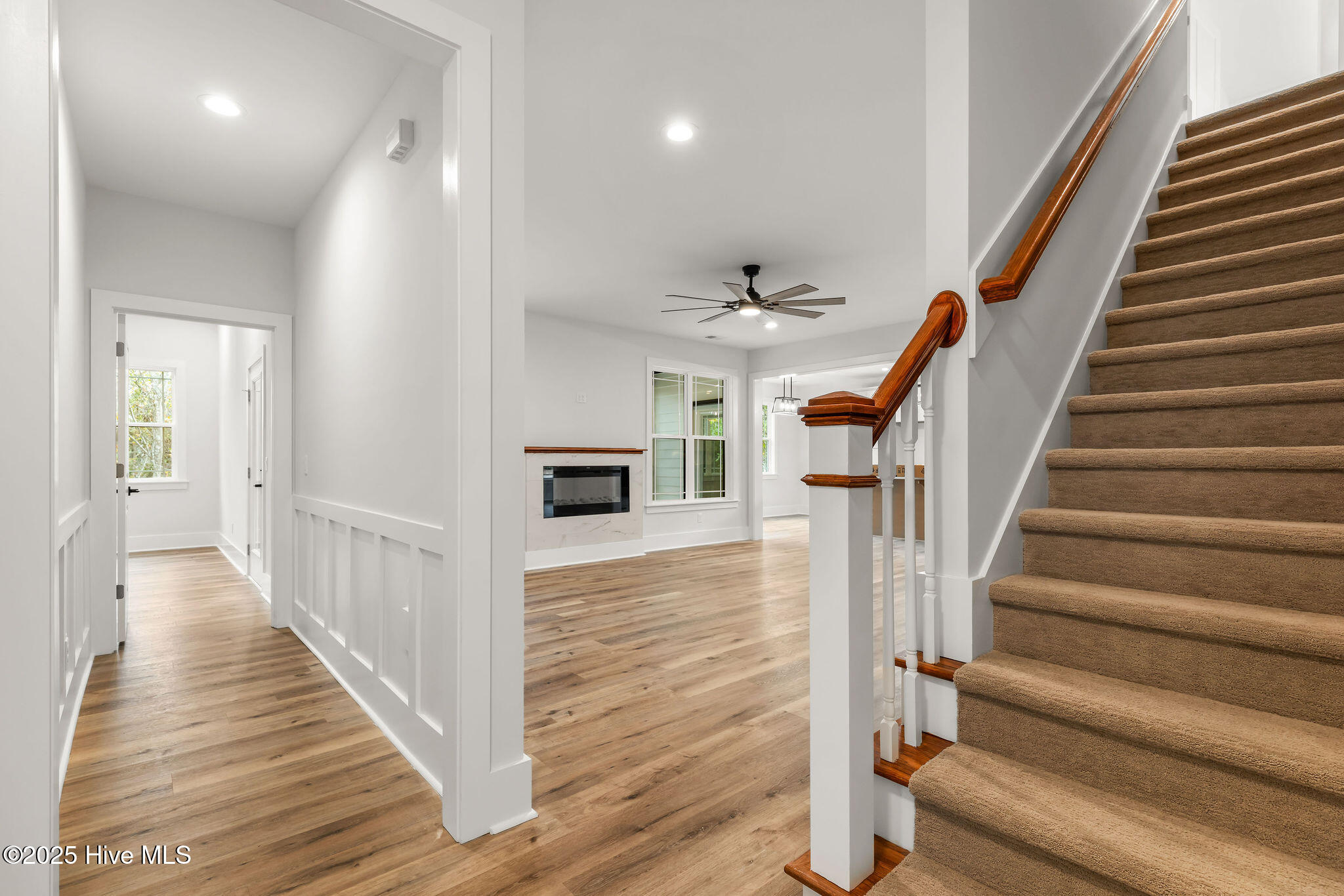 616 Seathwaite Lane SE