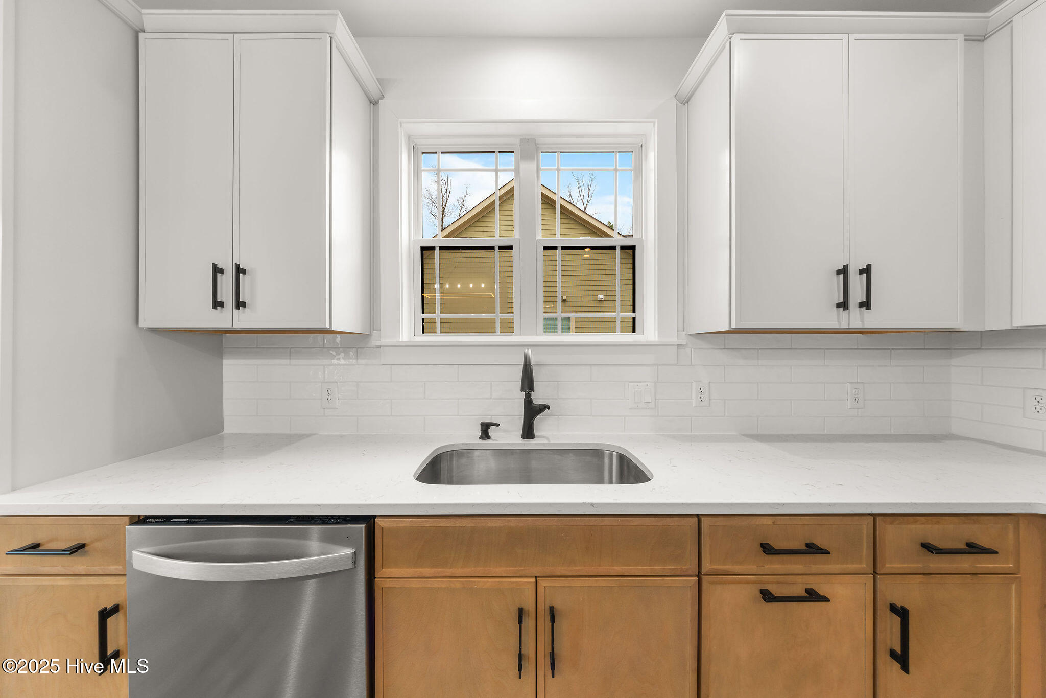 616 Seathwaite Lane SE