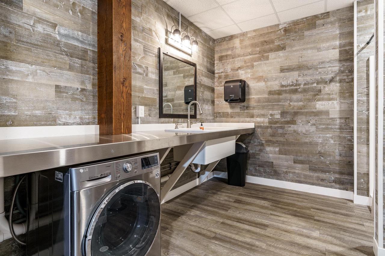 4097 South Gesley Road