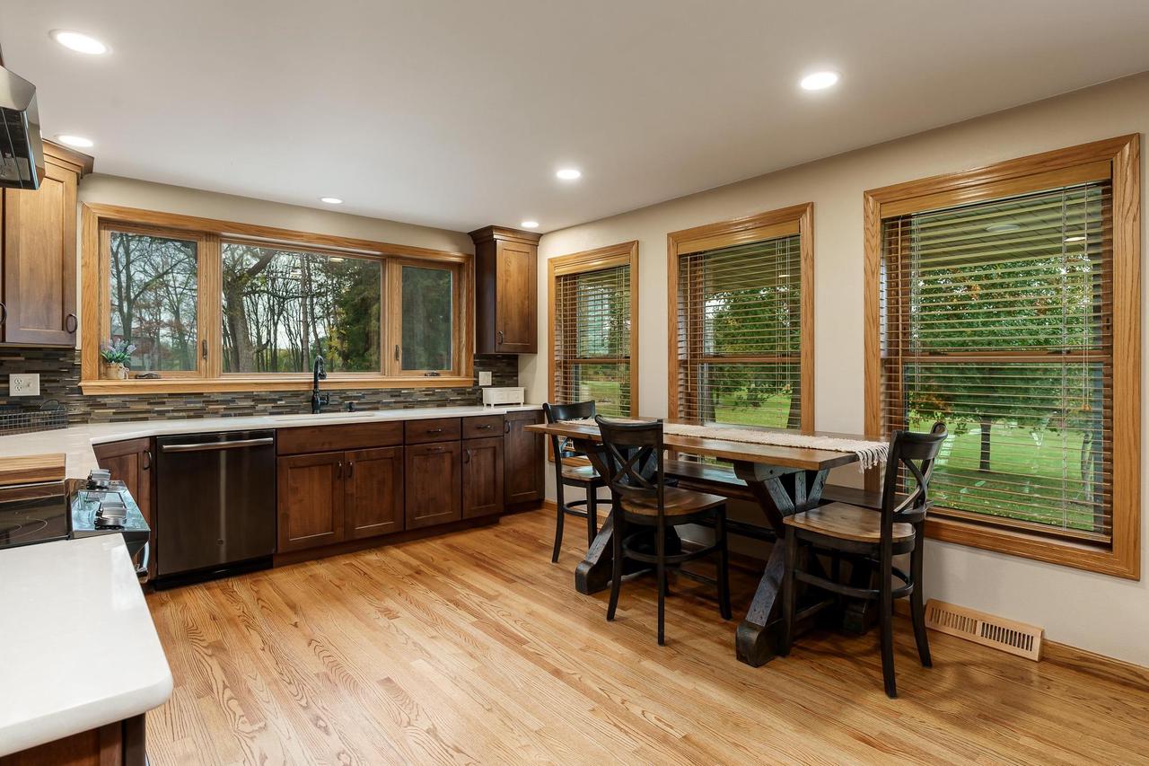 4097 South Gesley Road