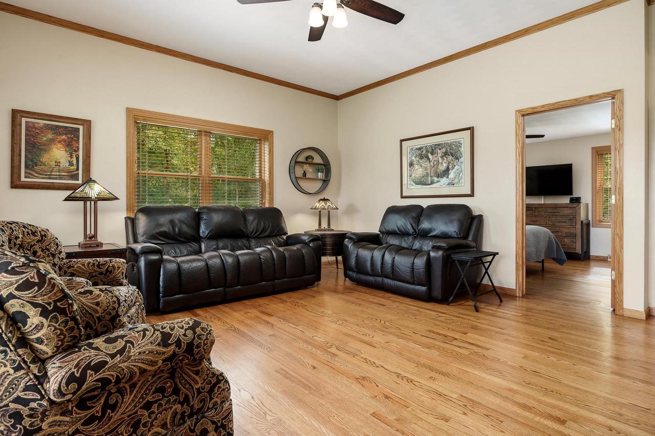 4097 South Gesley Road