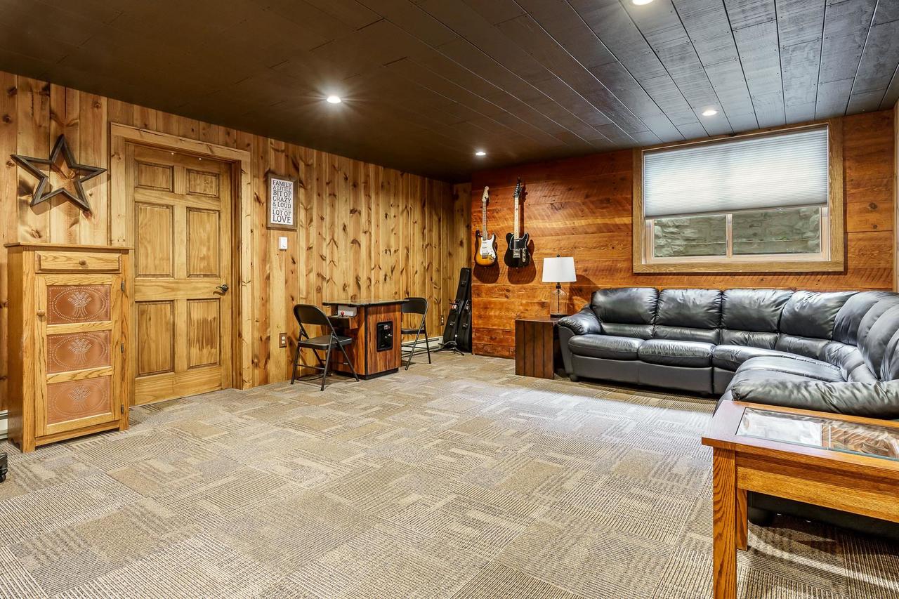 4097 South Gesley Road