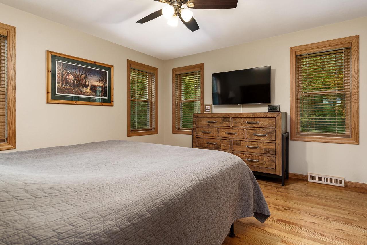 4097 South Gesley Road