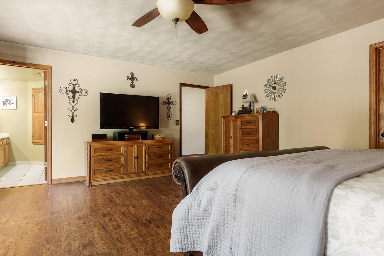 6319 South Highway 213