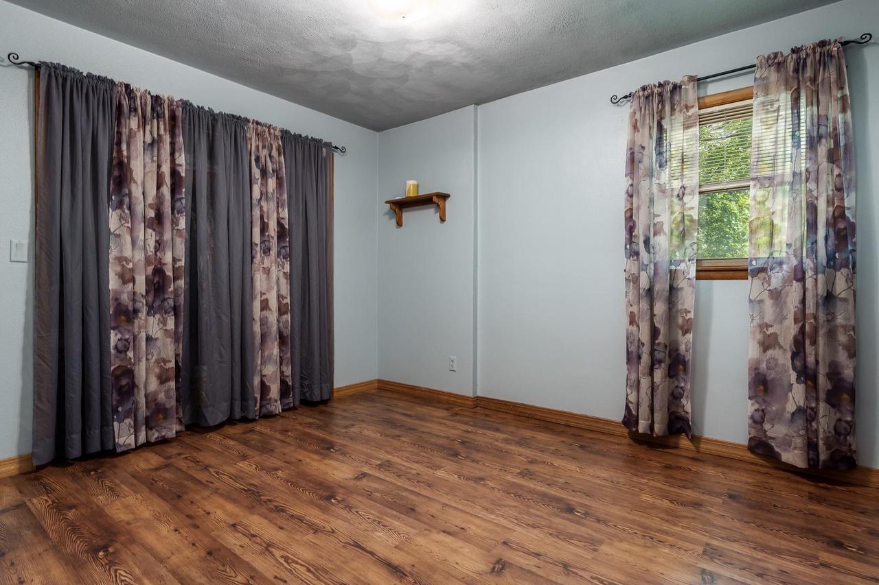 6319 South Highway 213