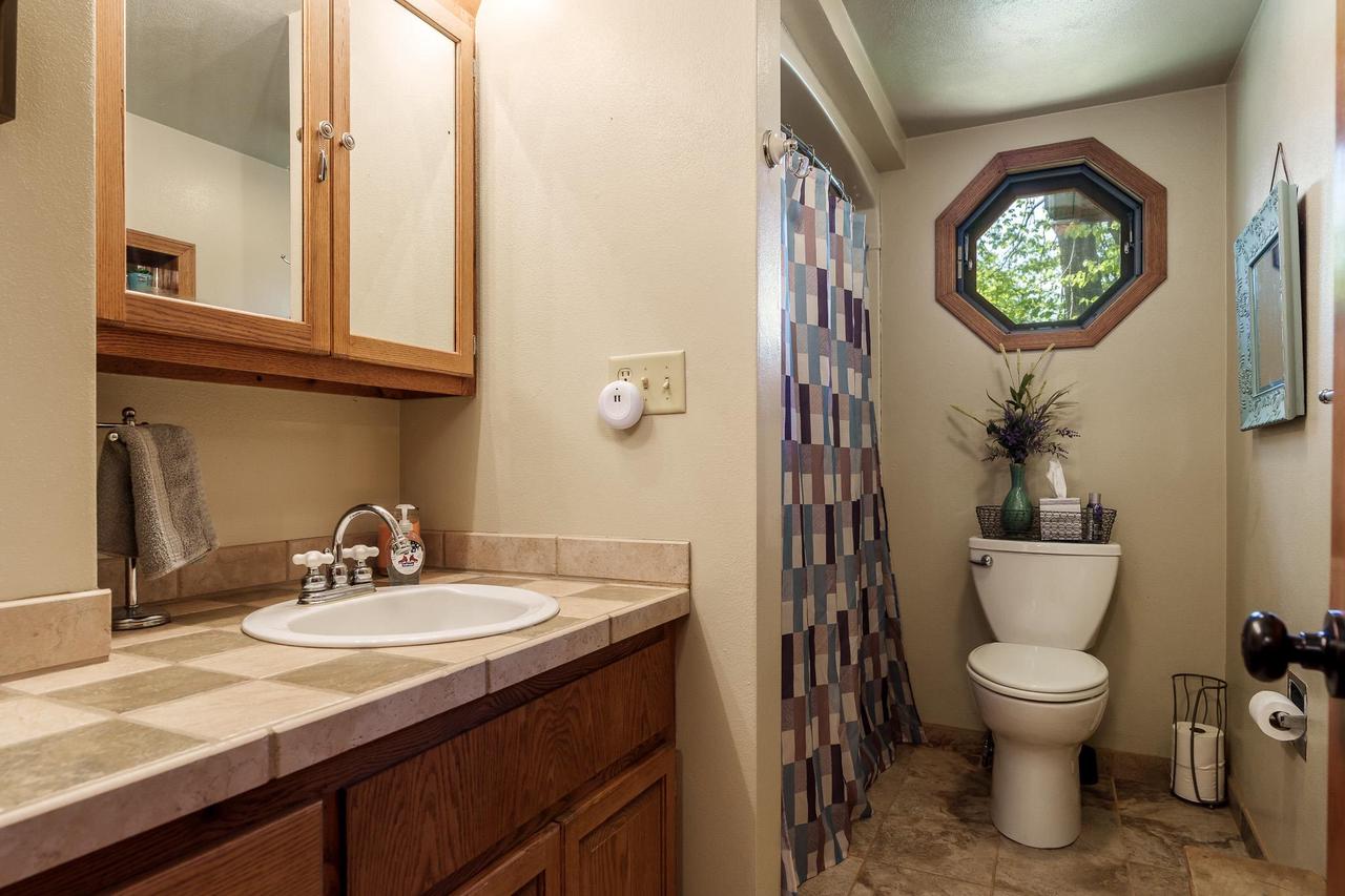 6319 South Highway 213