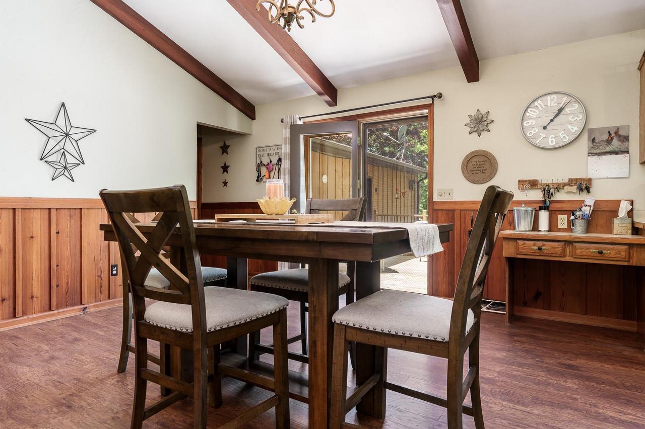 6319 South Highway 213