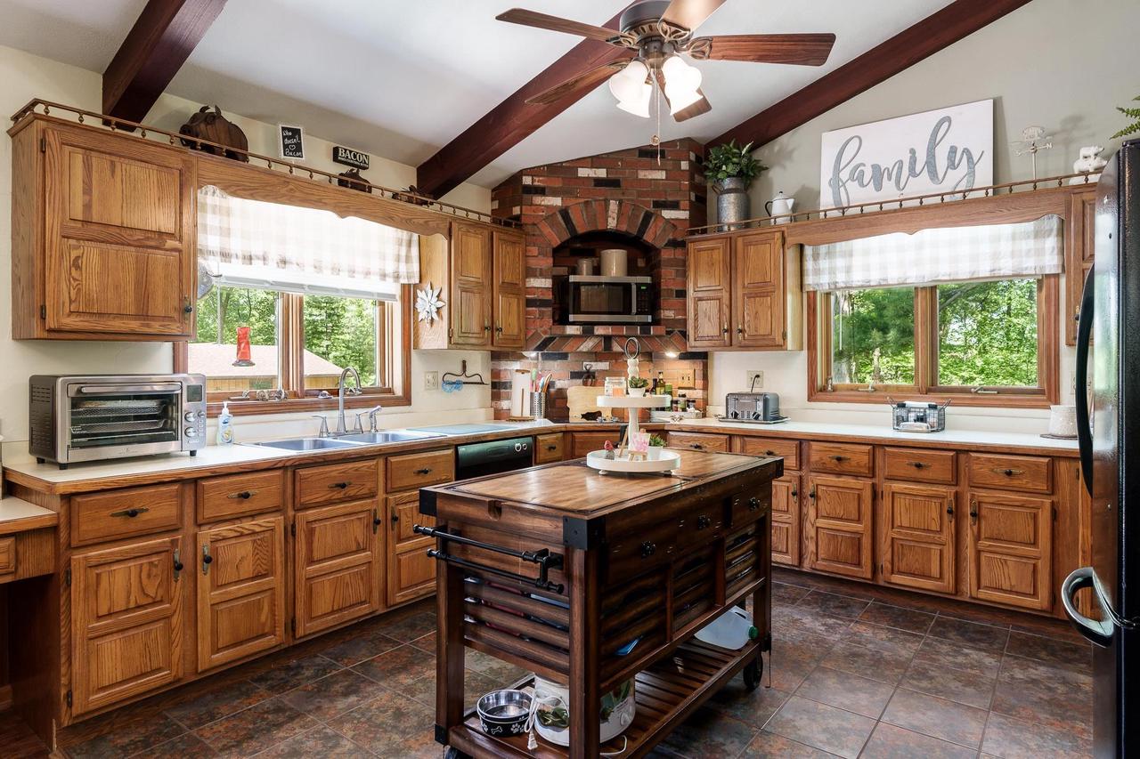 6319 South Highway 213