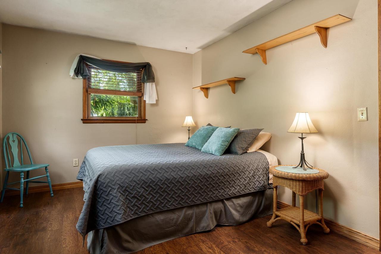 6319 South Highway 213