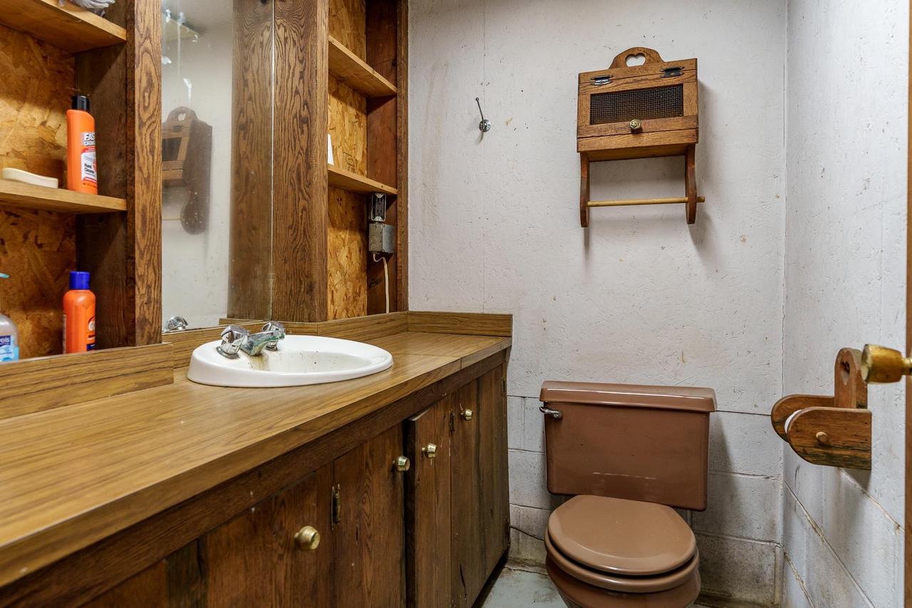 6319 South Highway 213