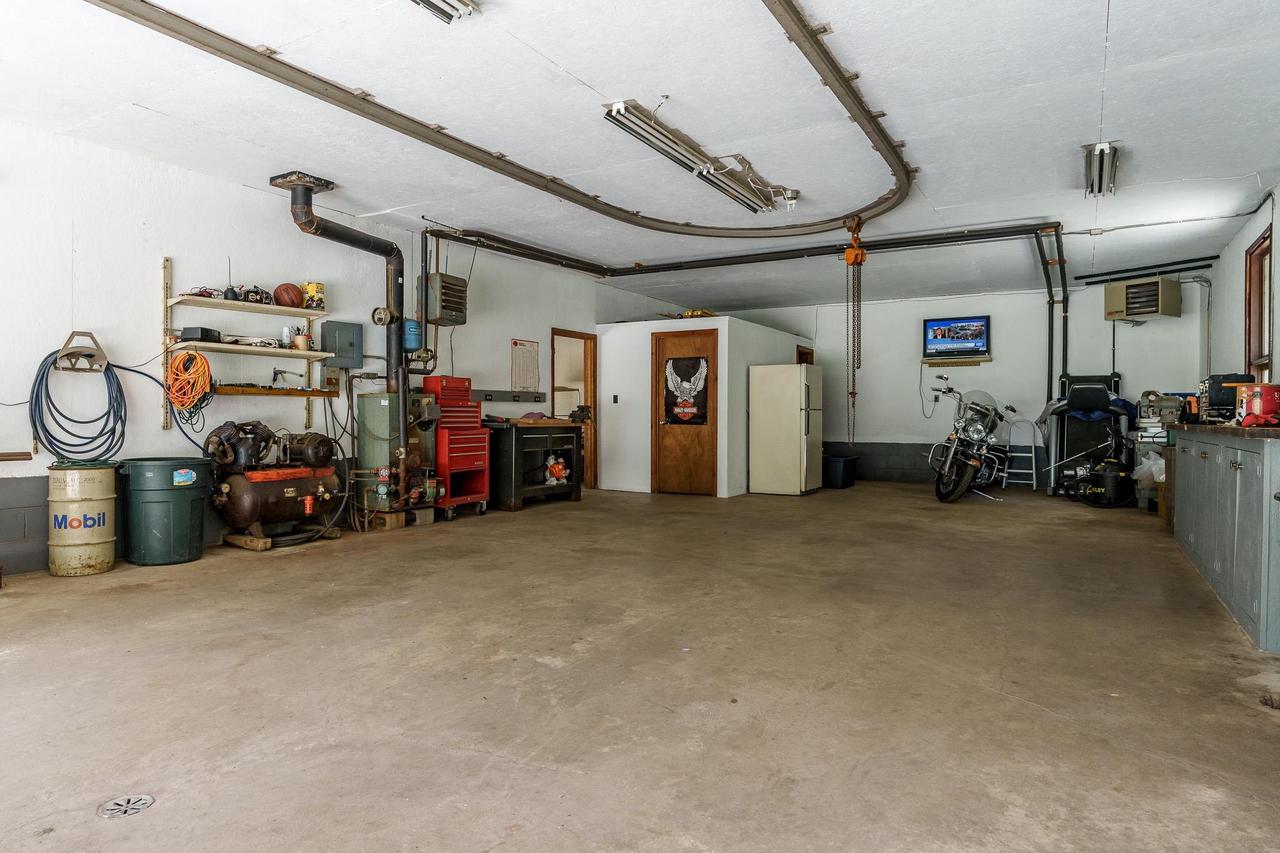 6319 South Highway 213