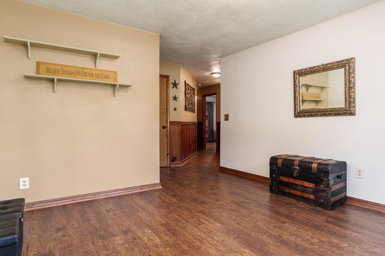 6319 South Highway 213