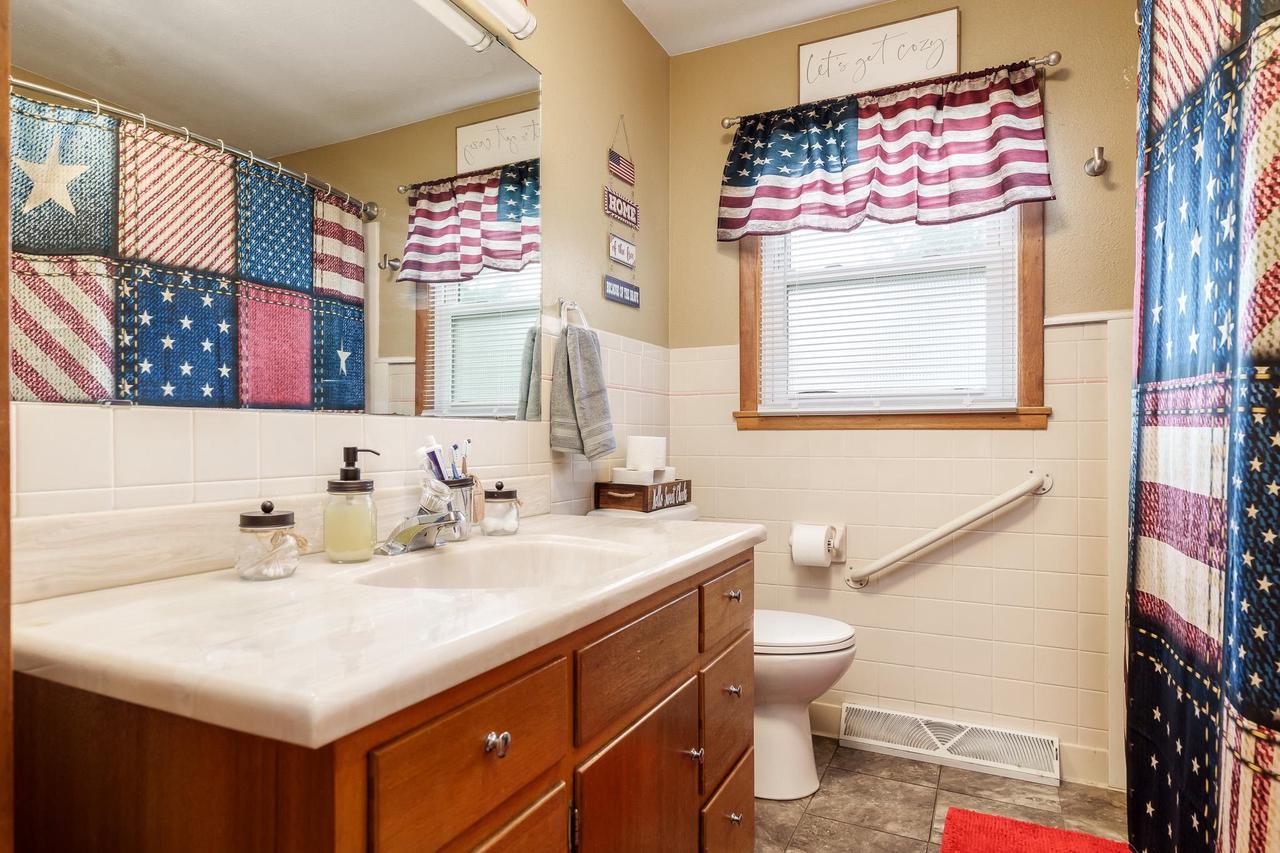 3232 West Alpine Drive