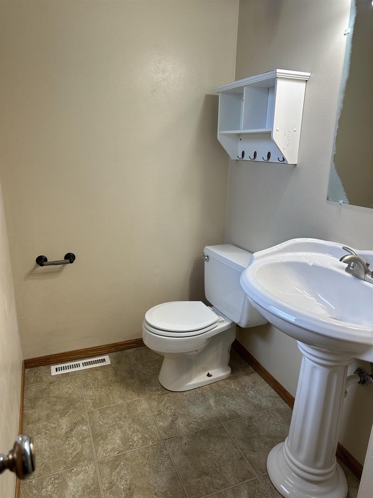 2641 Roosevelt Avenue