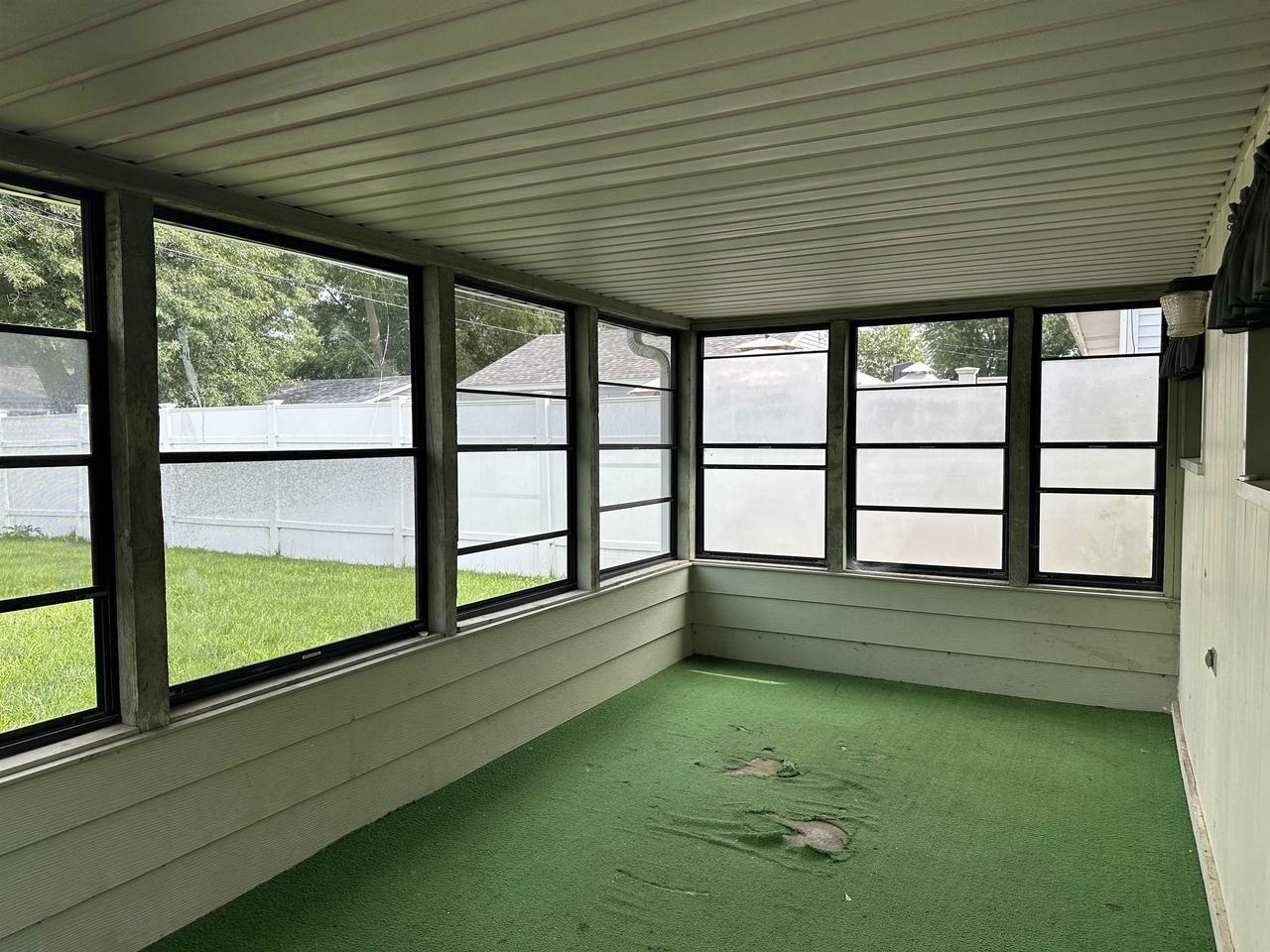 2641 Roosevelt Avenue