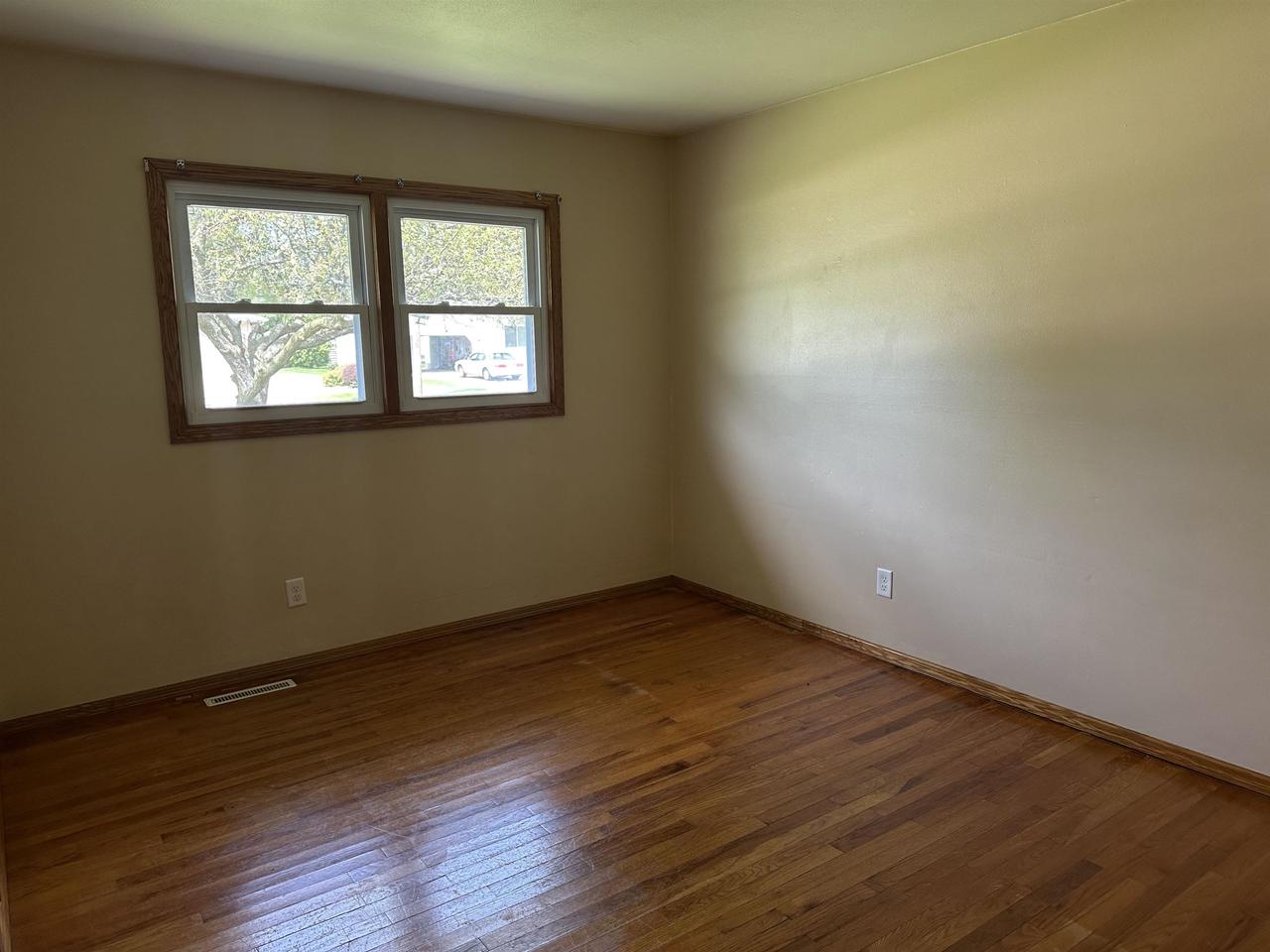 2641 Roosevelt Avenue