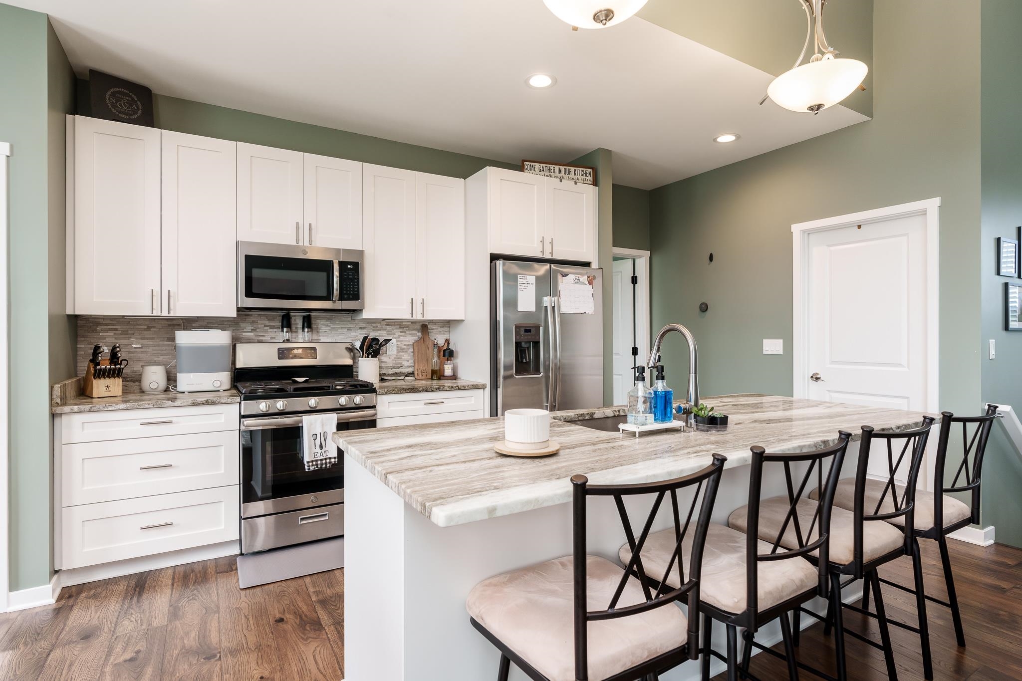 408 Comfortcove Street