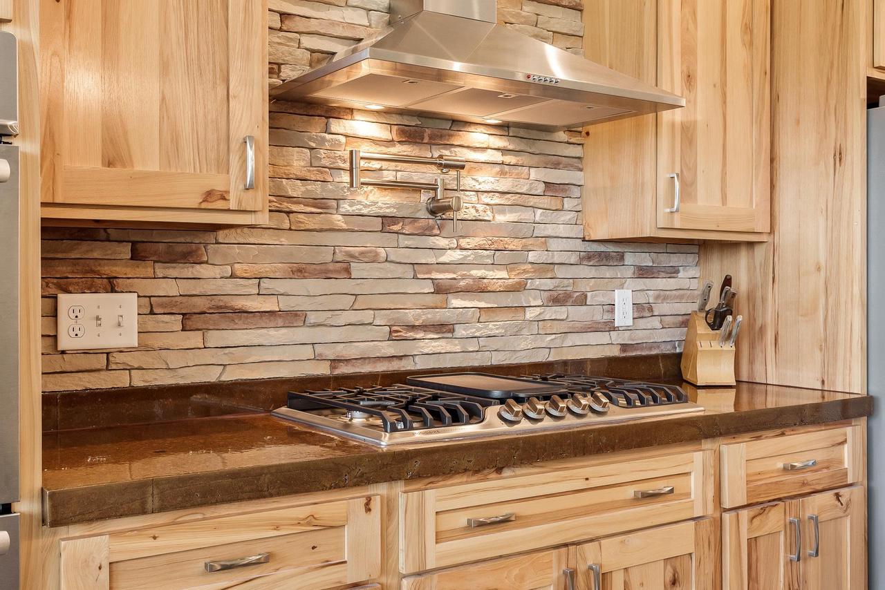 7650 South Johnson Road