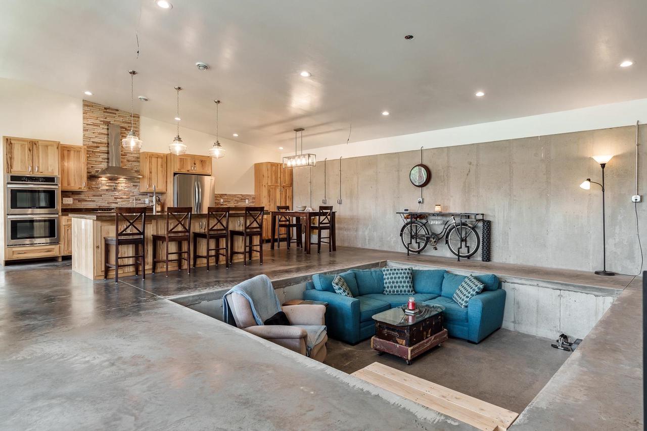 7650 South Johnson Road