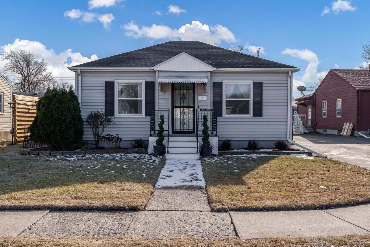 1616 Ashland Avenue