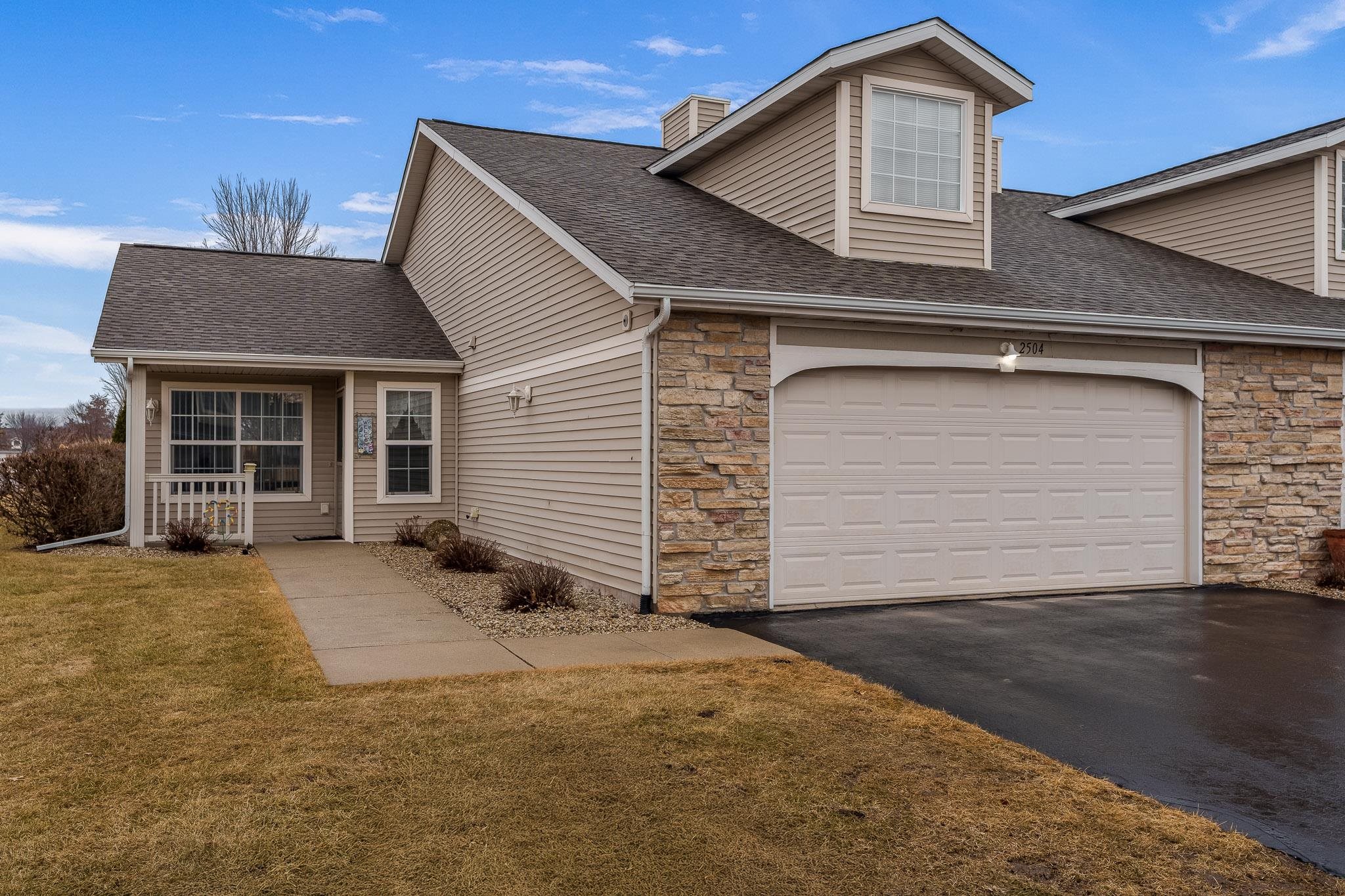 2504 Edgewood Drive