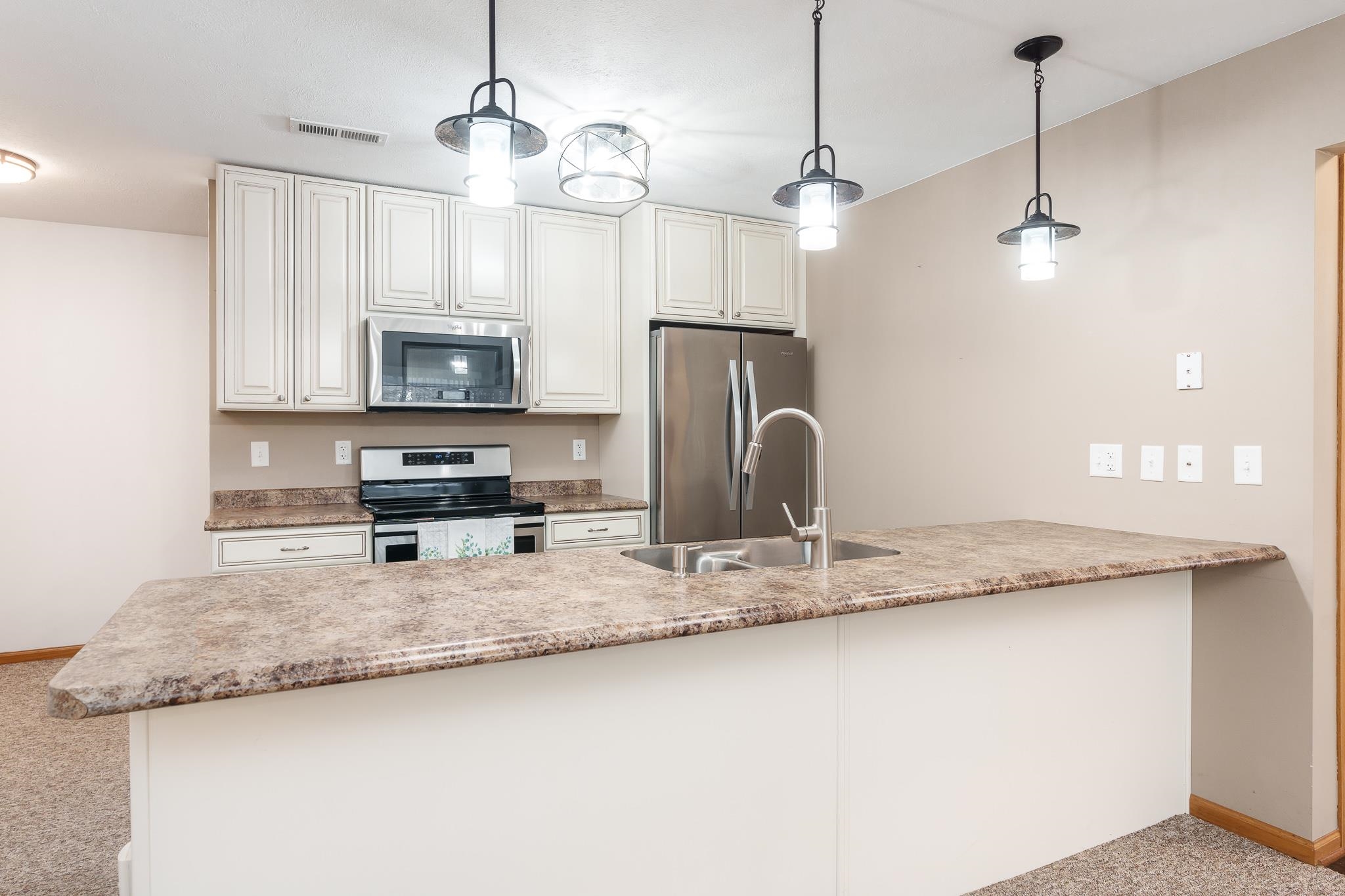 2504 Edgewood Drive