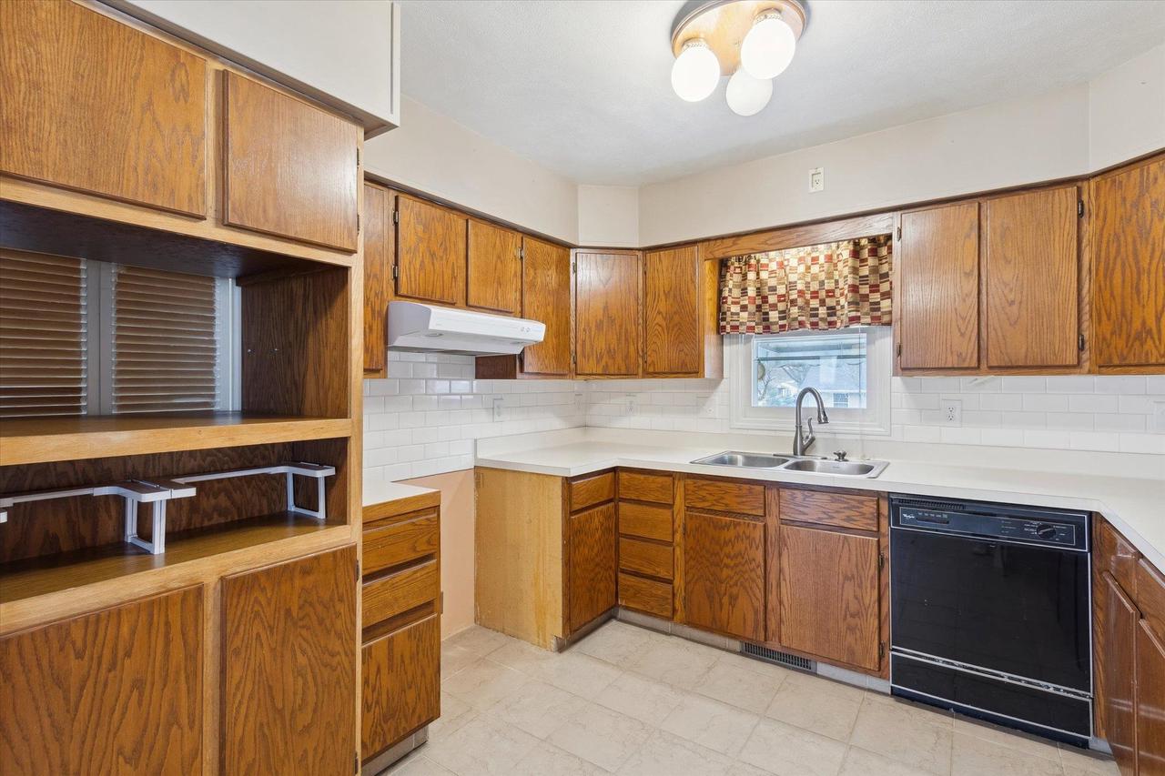 1343 Highland Avenue