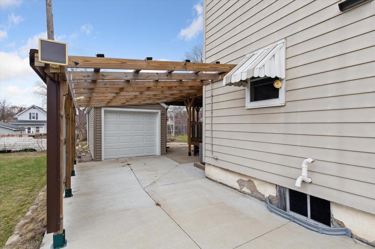 1343 Highland Avenue