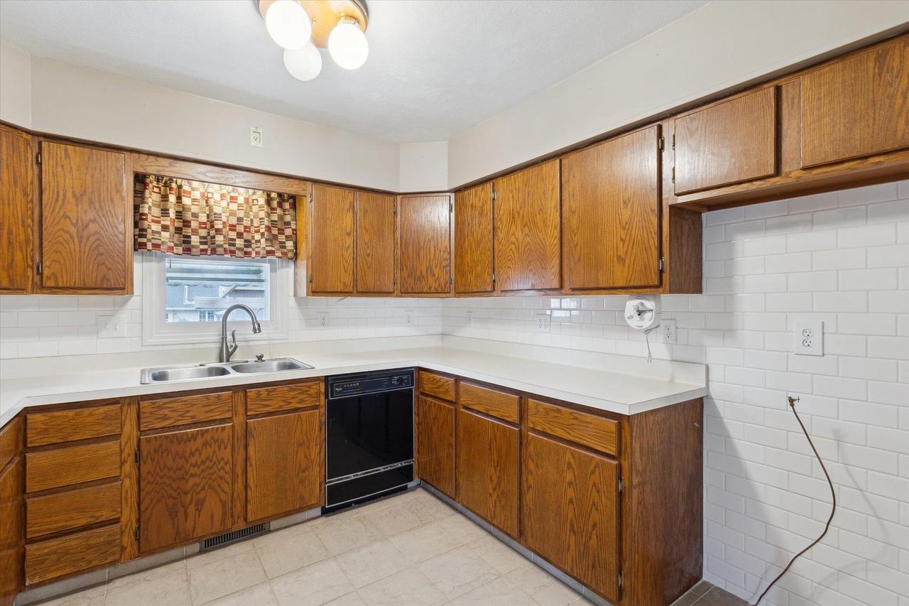 1343 Highland Avenue