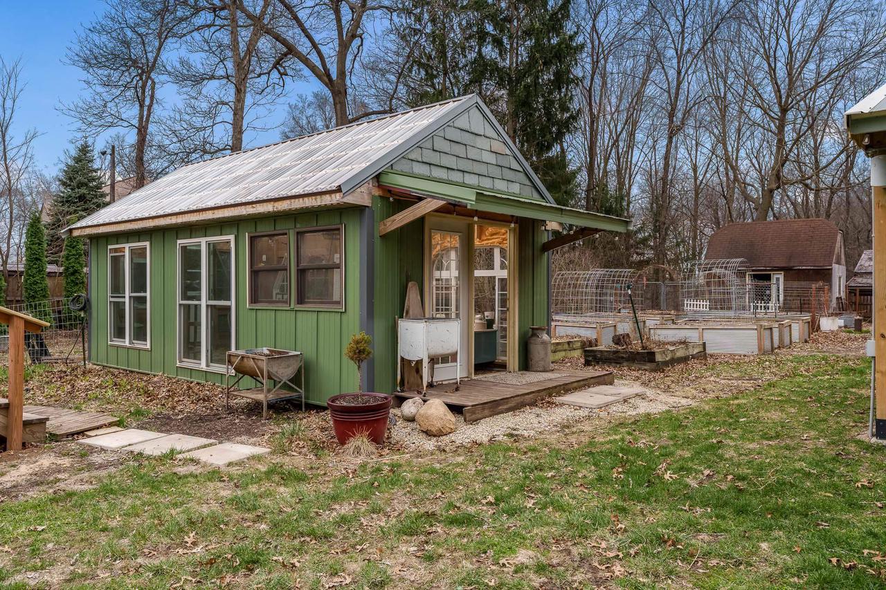 11432 South Smythe School Road