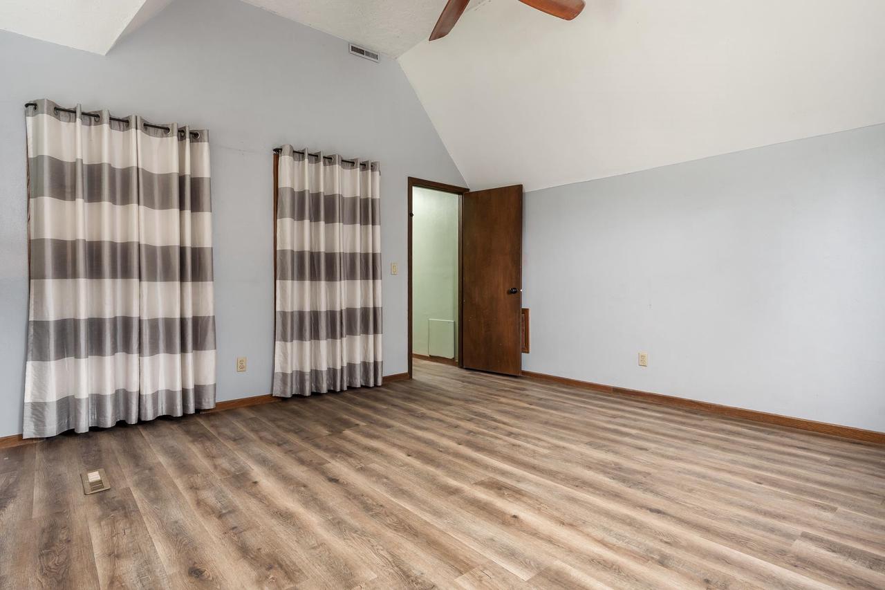 11432 South Smythe School Road