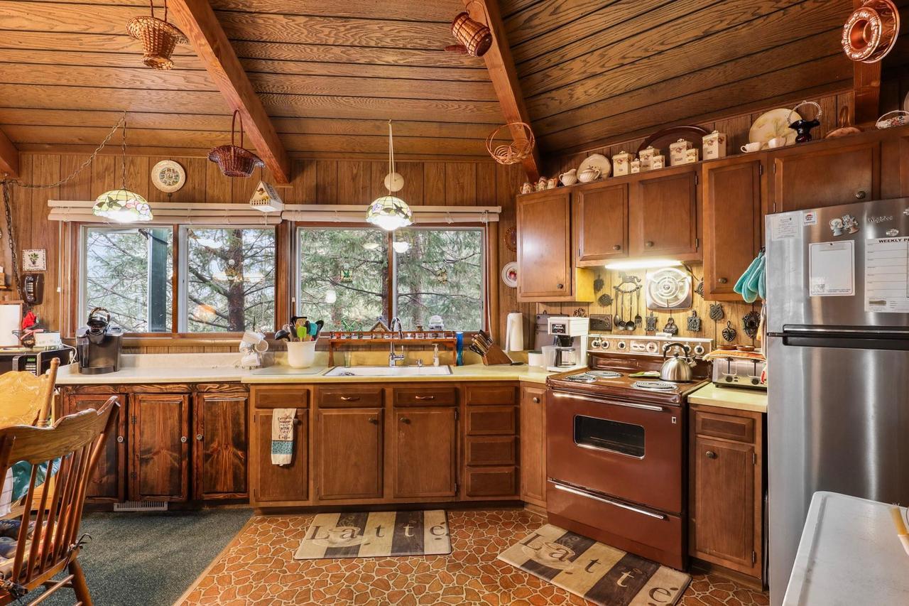 333 Lions Head Court