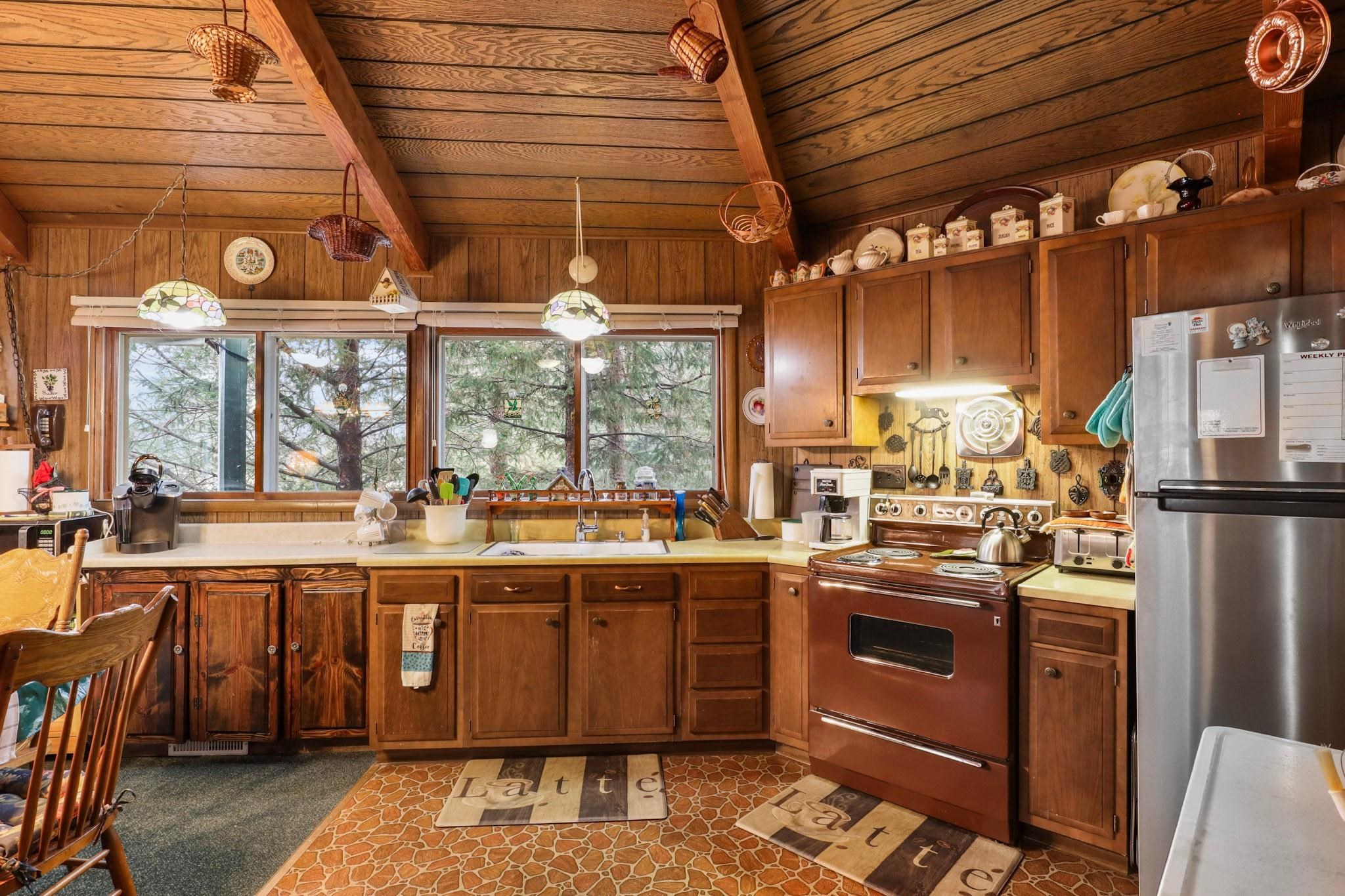 333 Lions Head Court