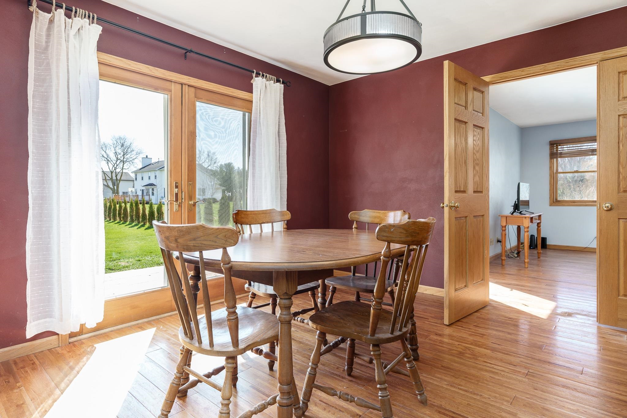 2827 S Waterford Court