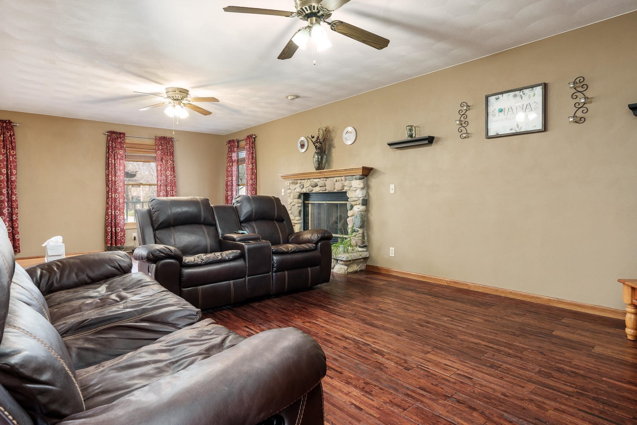 2827 S Waterford Court