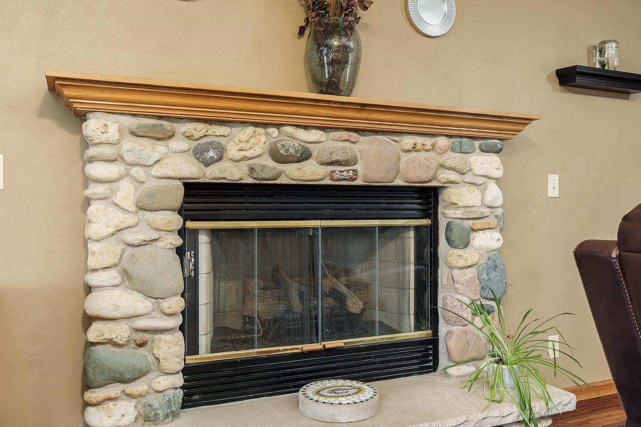 2827 South Waterford Court