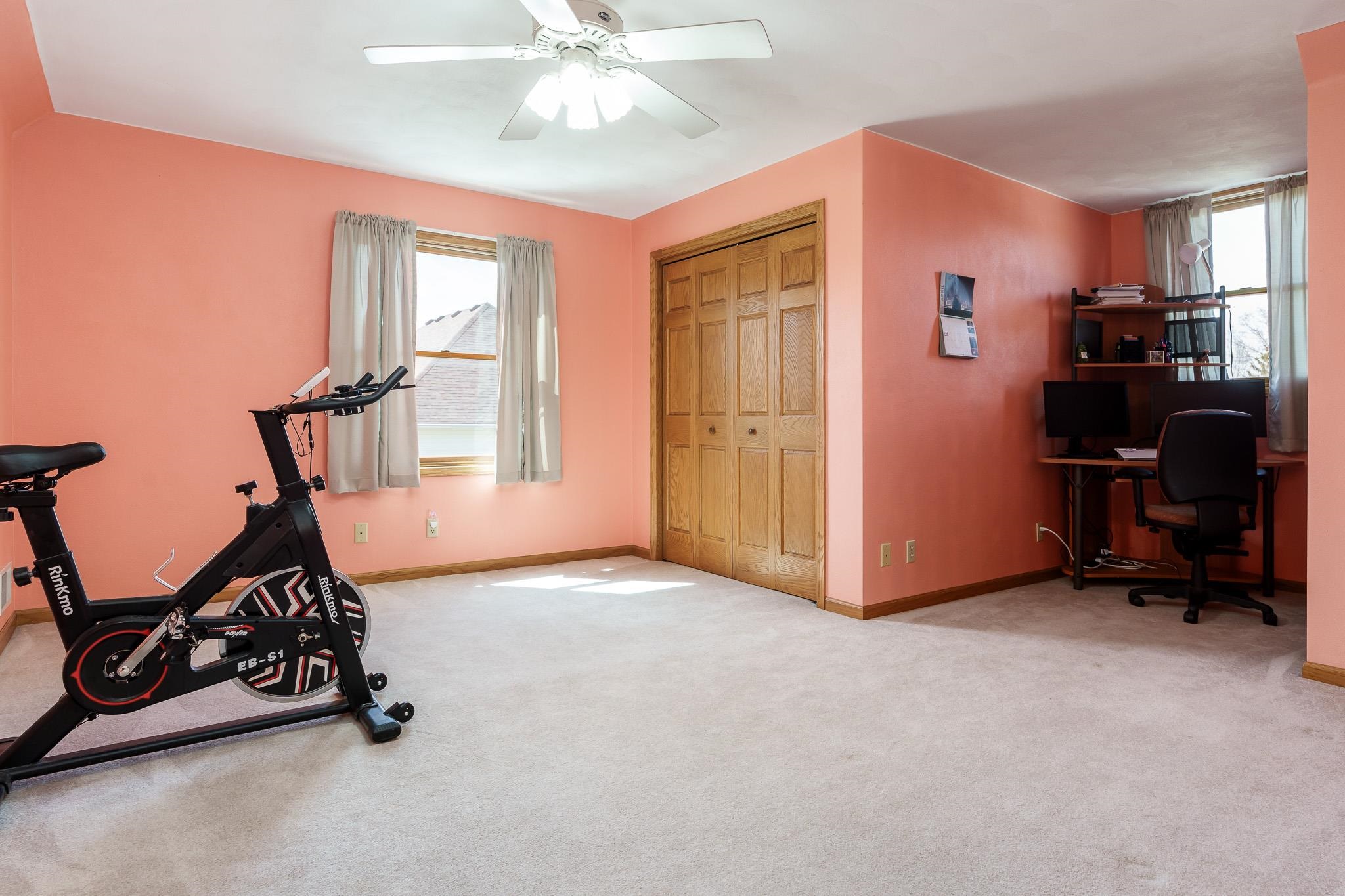 2827 S Waterford Court