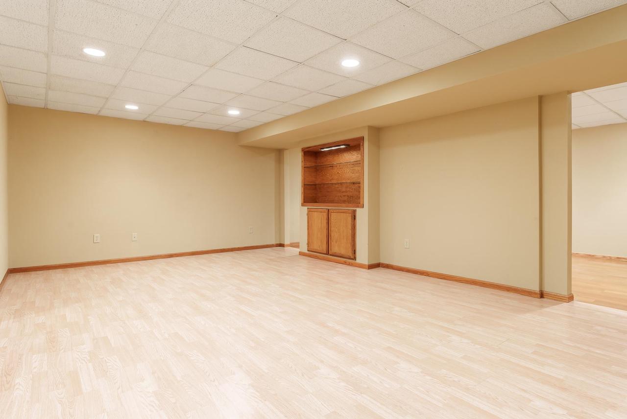 2827 South Waterford Court