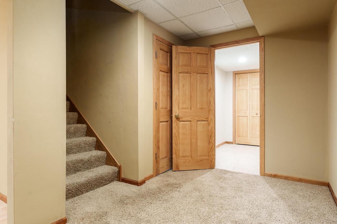 2827 South Waterford Court