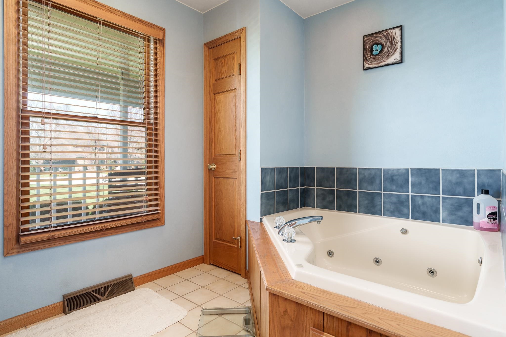 2827 S Waterford Court