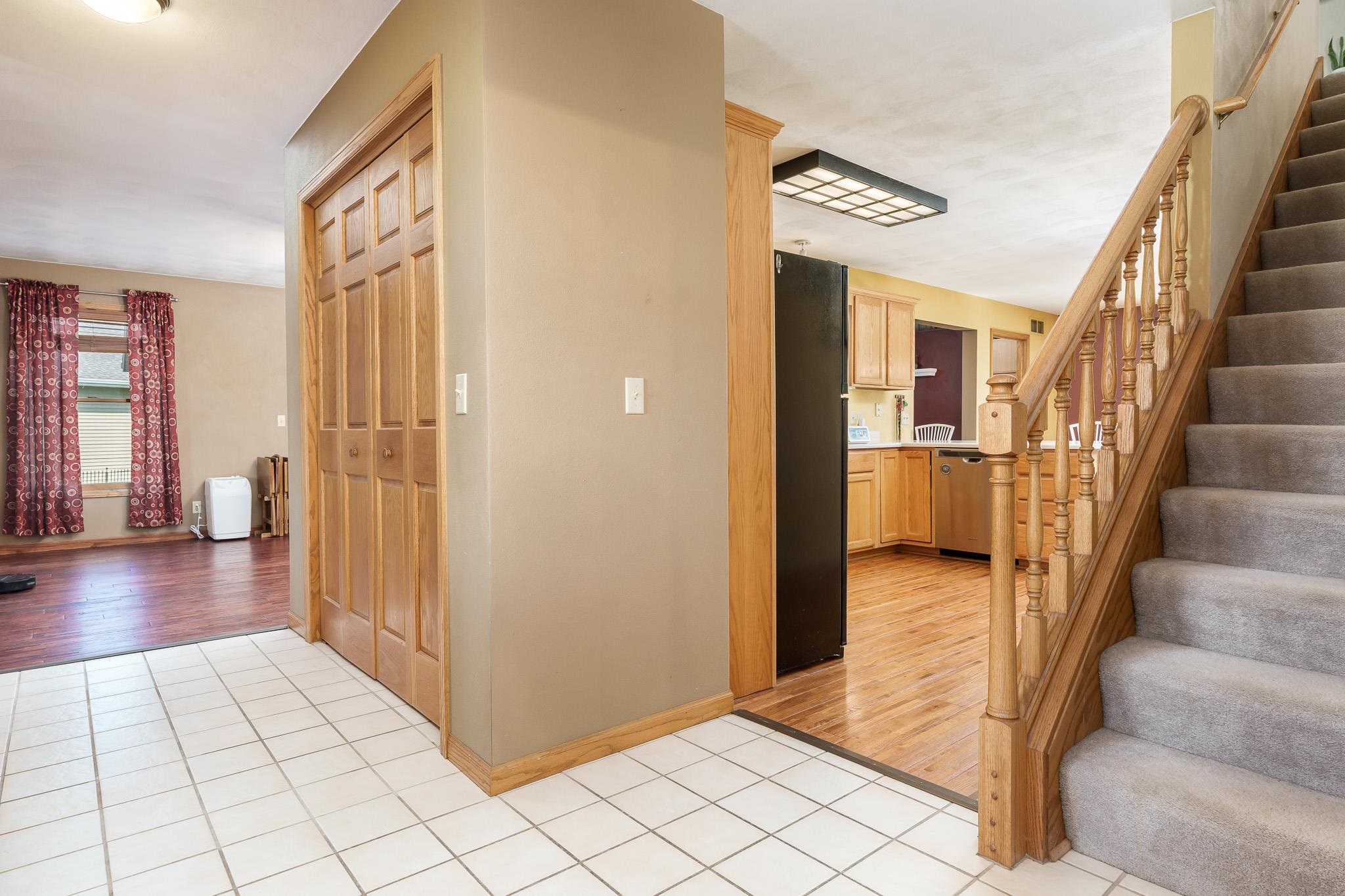 2827 S Waterford Court