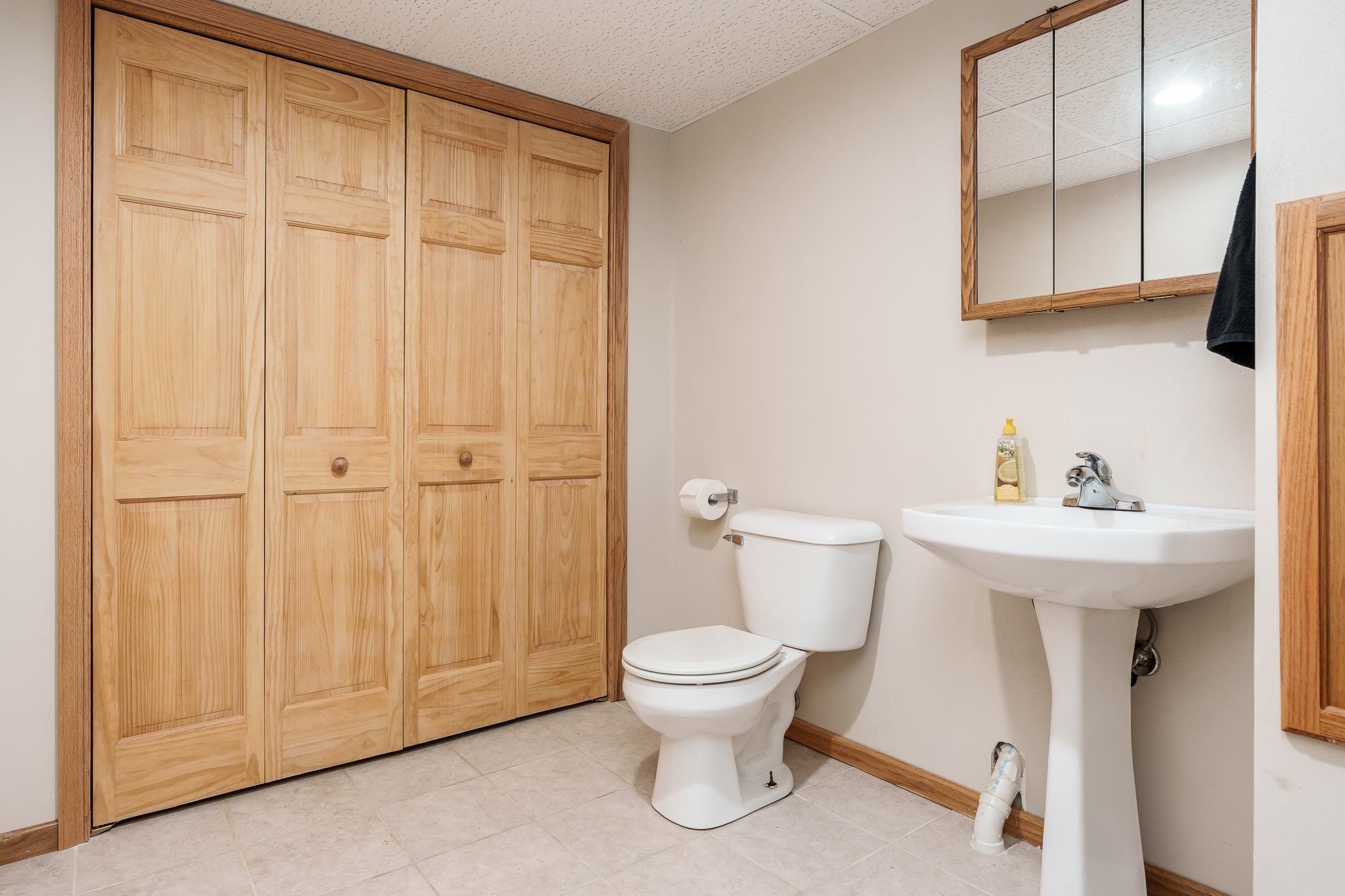 2827 S Waterford Court