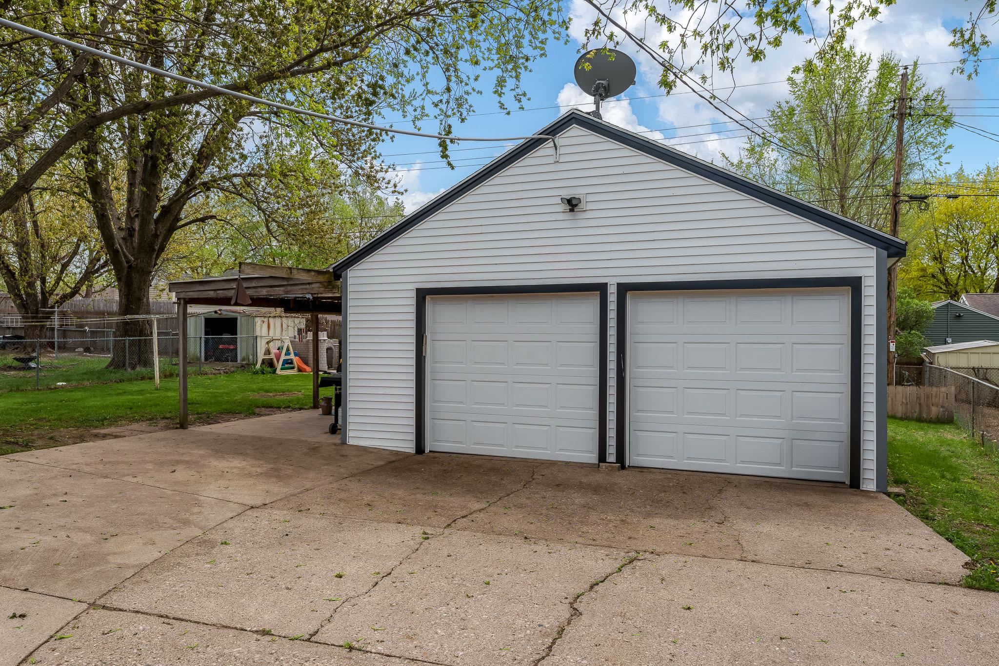 1544 Vernon Avenue