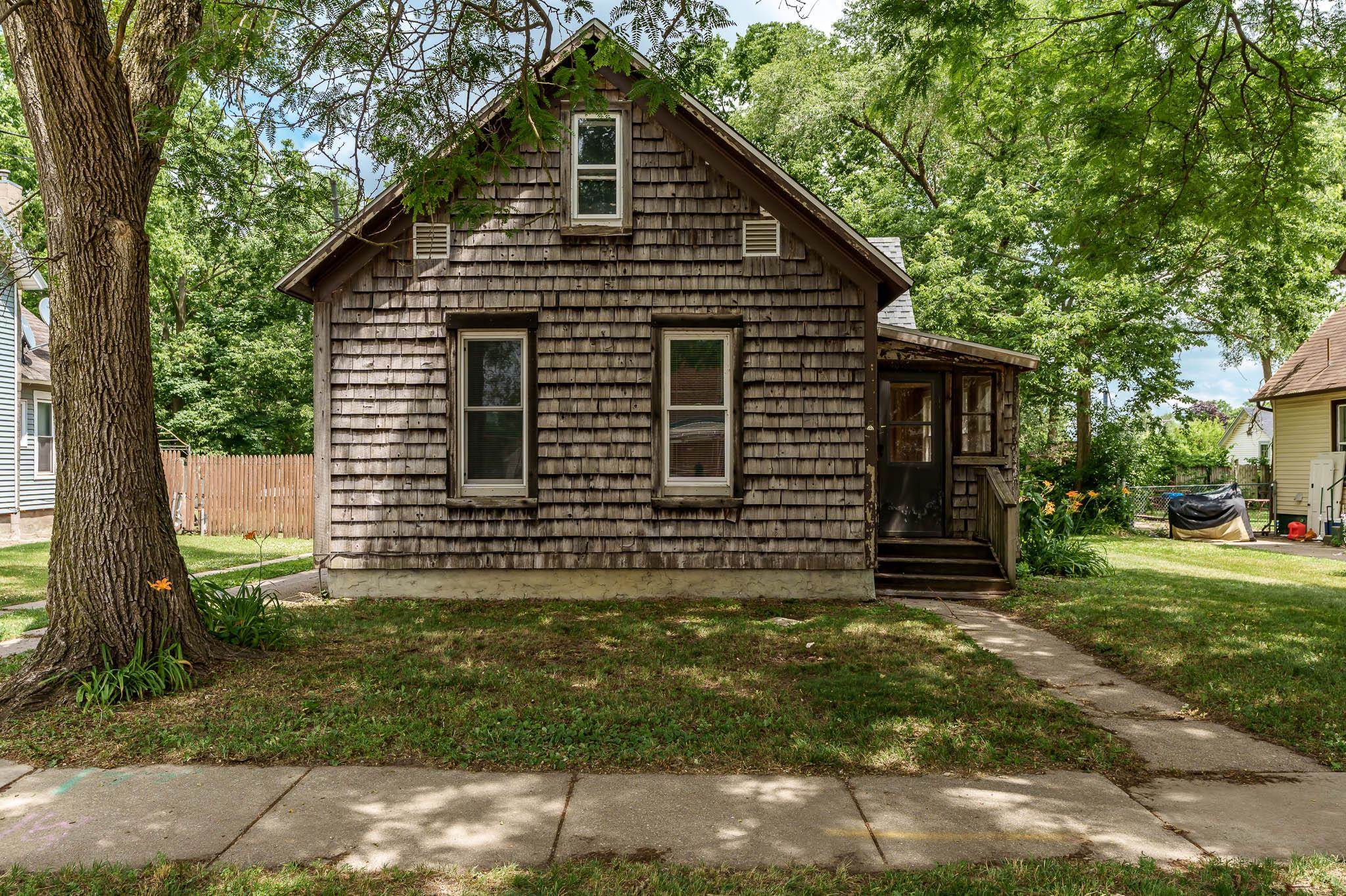 1015 Bluff Street