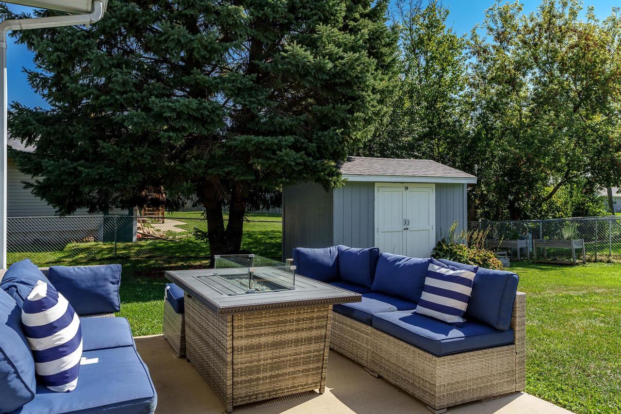 1331 West Burbank Avenue