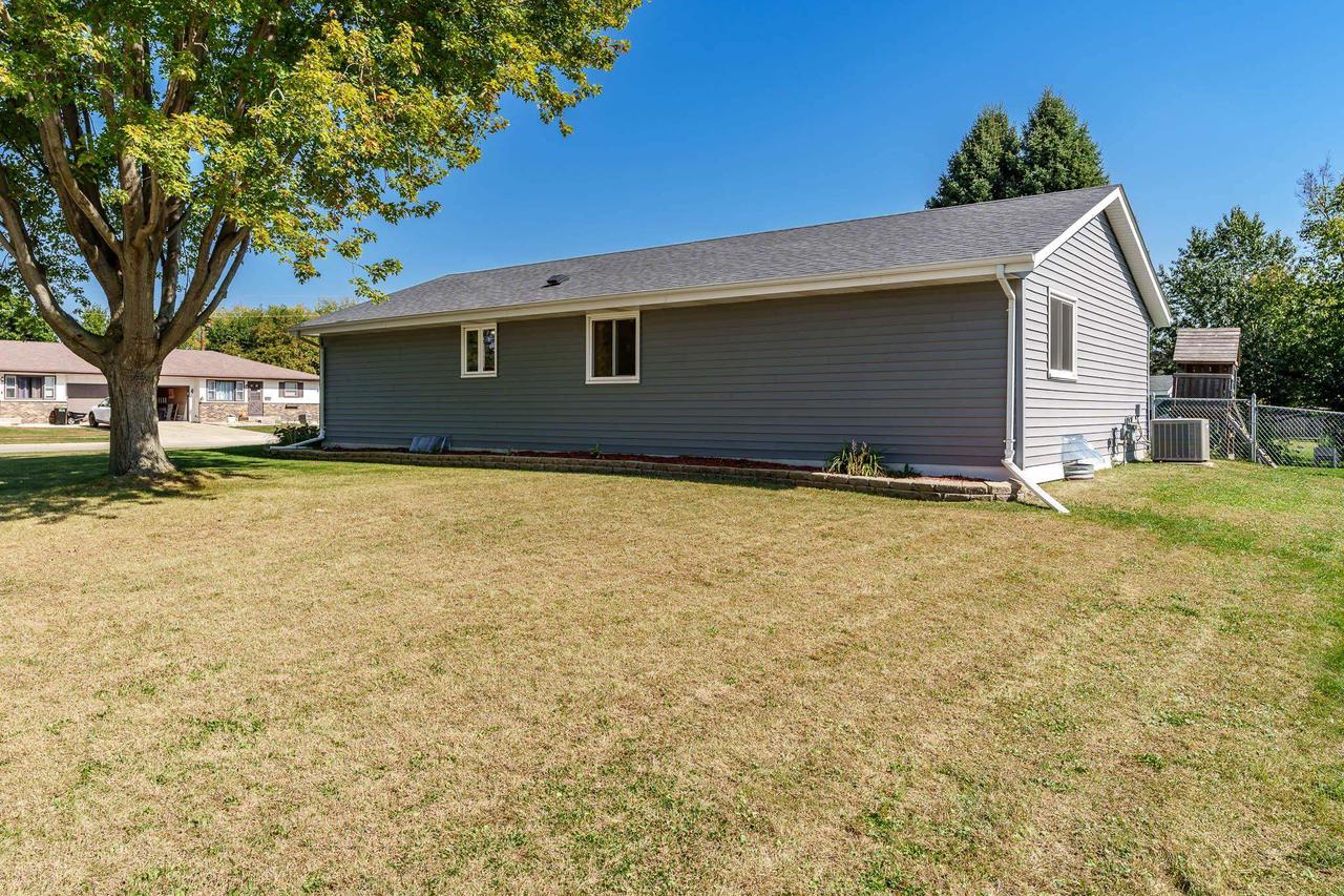 1331 West Burbank Avenue