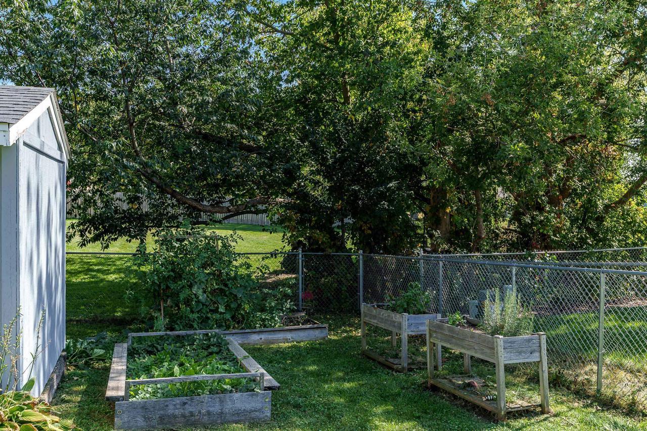 1331 West Burbank Avenue